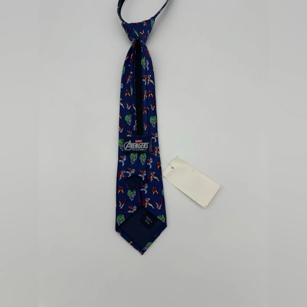 NWT Marvel Comics Avengers Heroes Boys Neck Tie 100% Silk Easy Adjustable Zip On